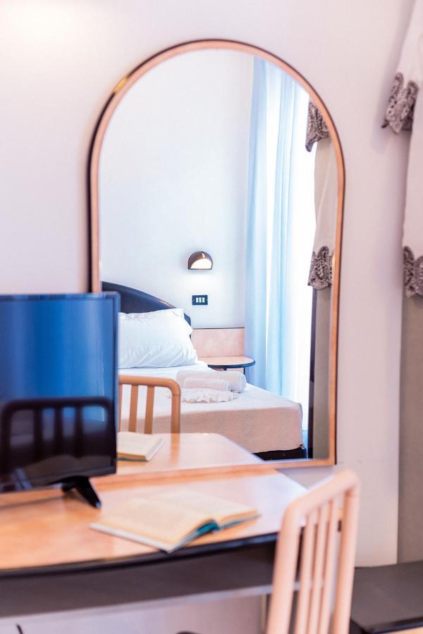Hotel Ambasciatori Cattolica Esterno foto