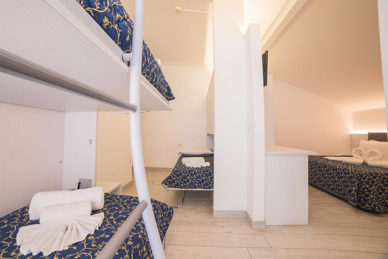 Hotel Ambasciatori Cattolica Esterno foto