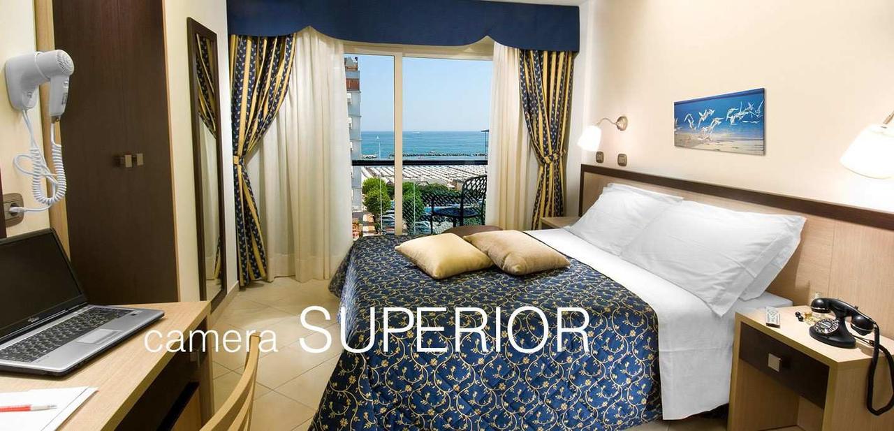 Hotel Ambasciatori Cattolica Esterno foto